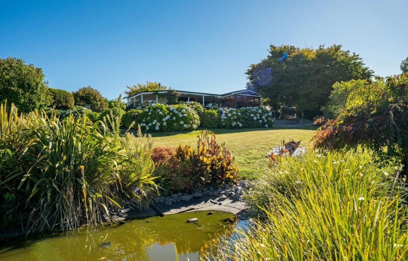 Mountviews Lodge Taupo Exterior foto