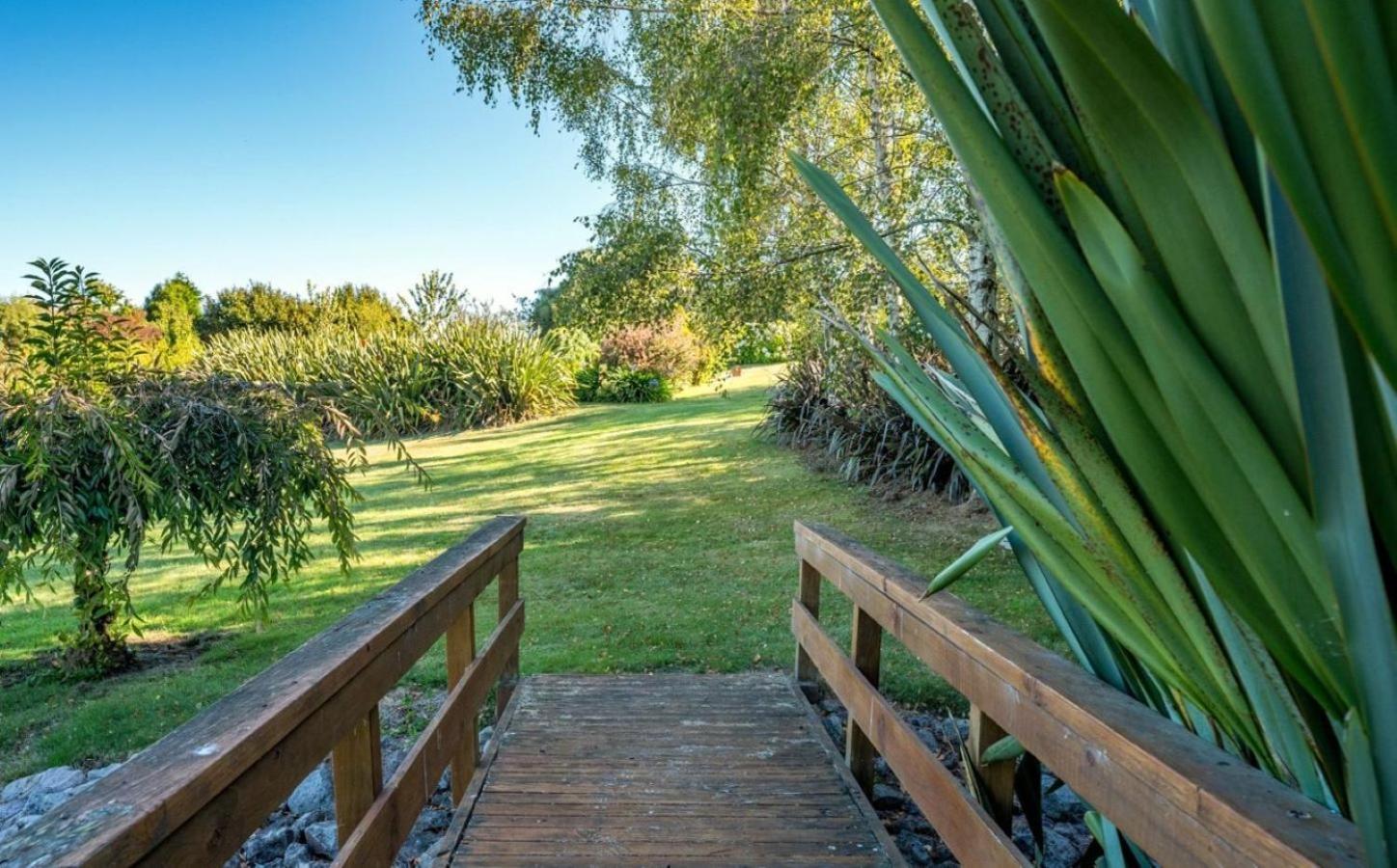 Mountviews Lodge Taupo Exterior foto