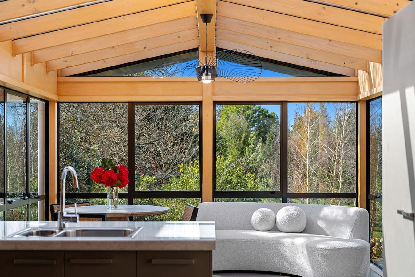 Mountviews Lodge Taupo Exterior foto
