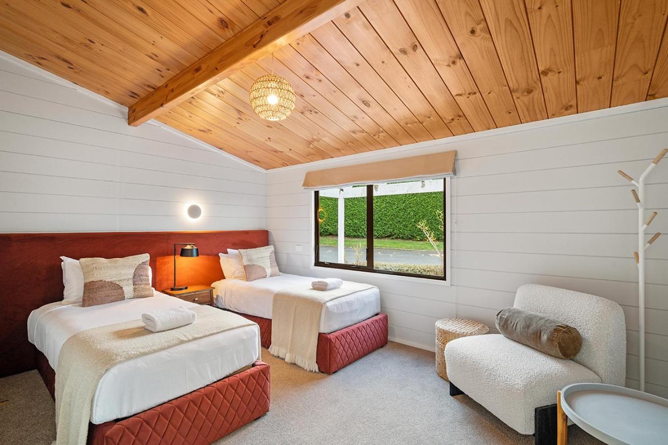 Mountviews Lodge Taupo Exterior foto