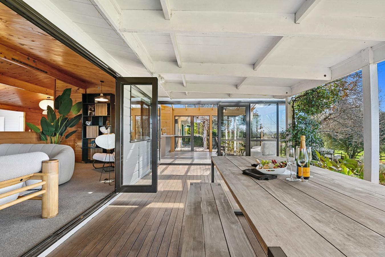 Mountviews Lodge Taupo Exterior foto